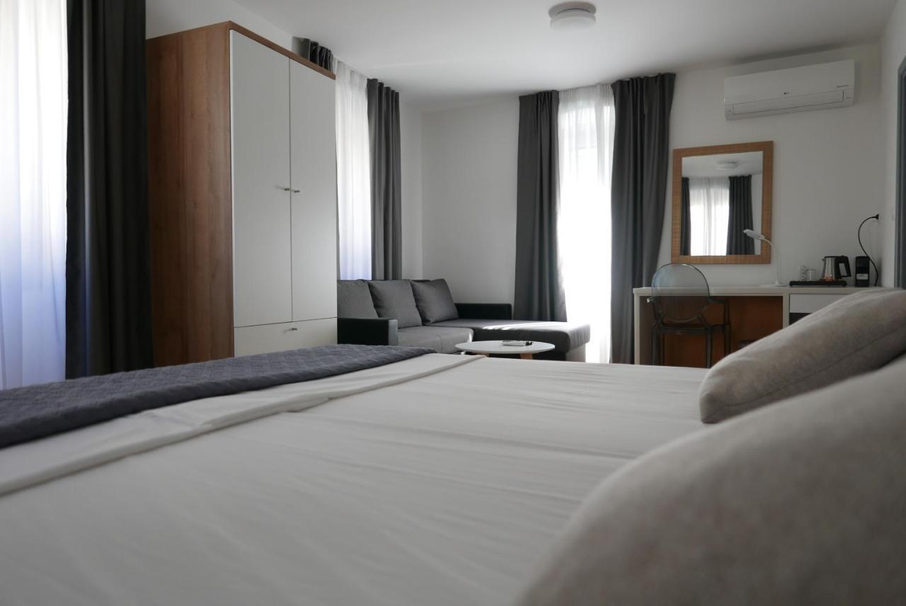 Hotel Tri Lava Luxury Living Split Exteriér fotografie